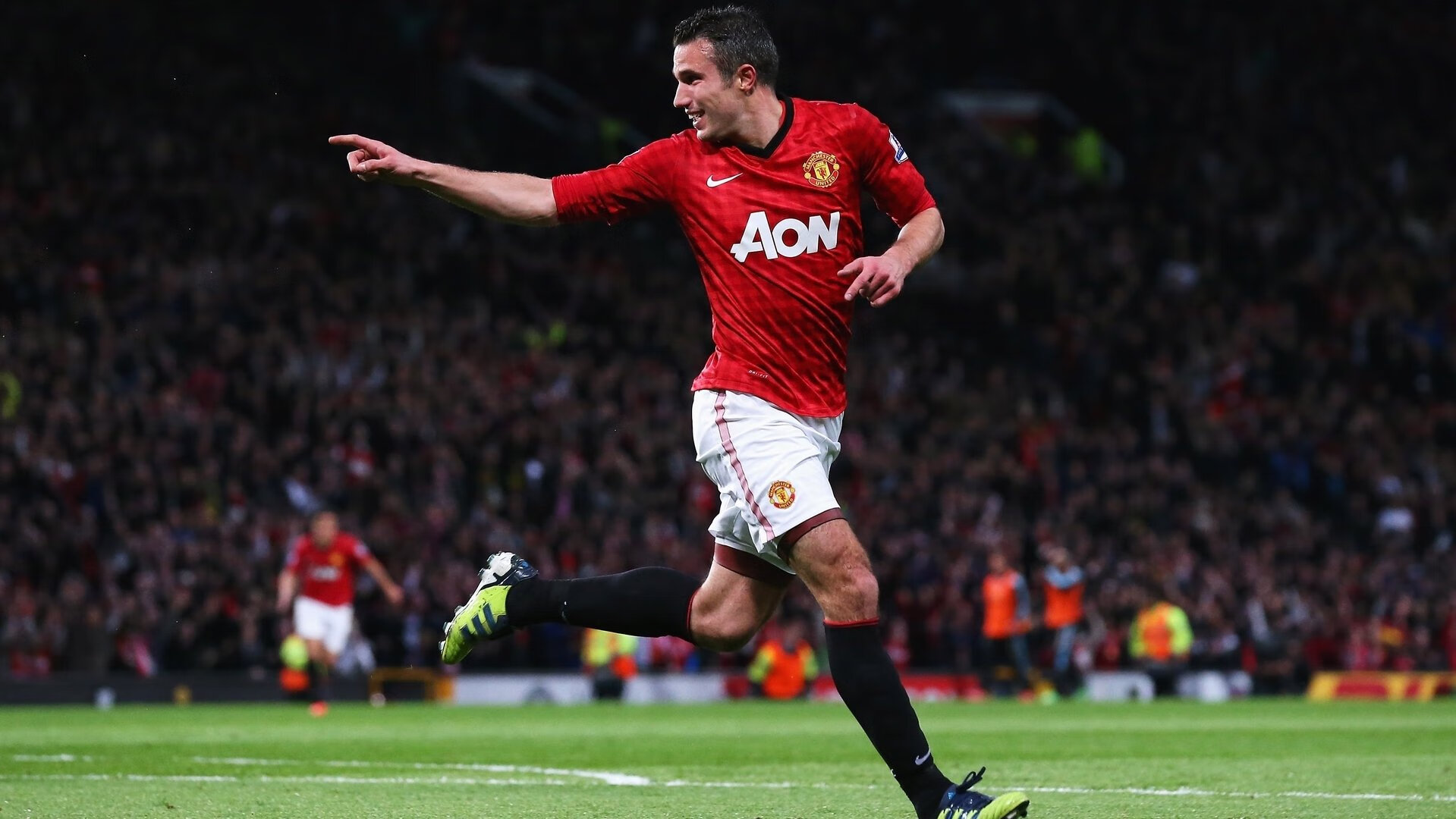 凯撒酋长球迷支持力度加大，主场气氛火爆，凯撒大帝是哪位足球运动员